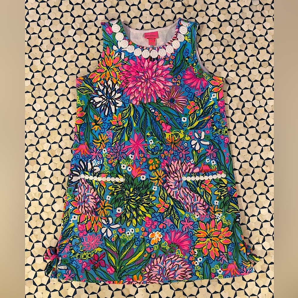 Lilly Pulitzer Girls Vibrant Colored Floral Shift Dress with Pockets  size 12-14